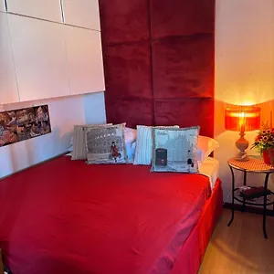 https://casa-amisi.it-romehotels.com